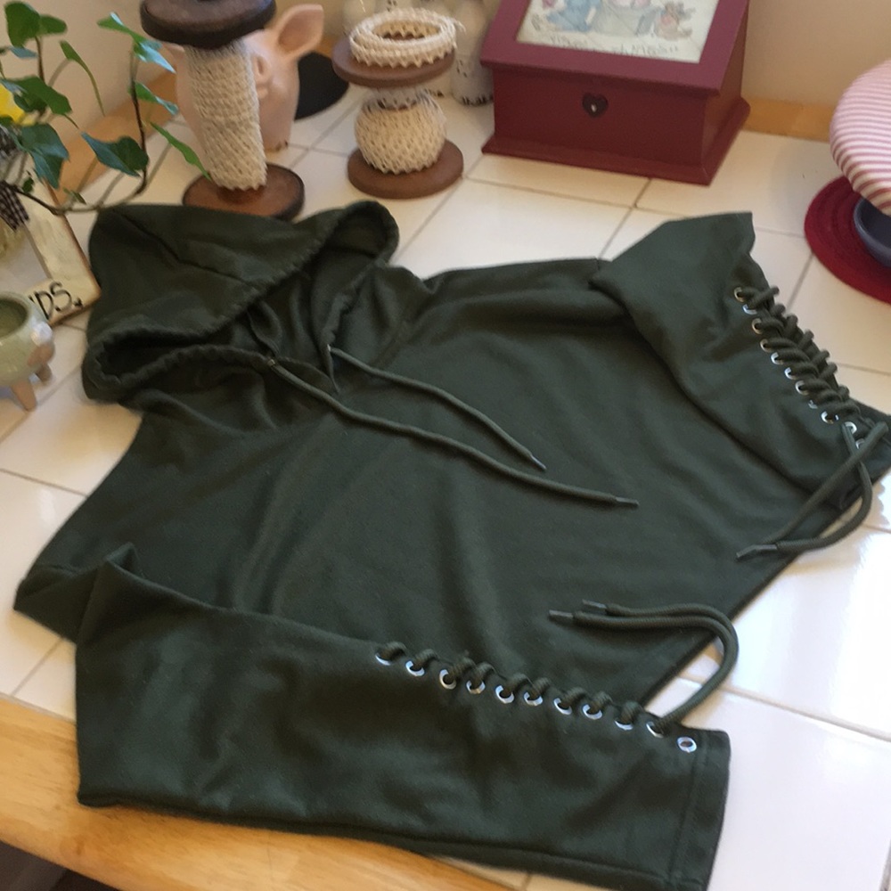 Olive Green Cropped Hoodie w/Laced Sleeves